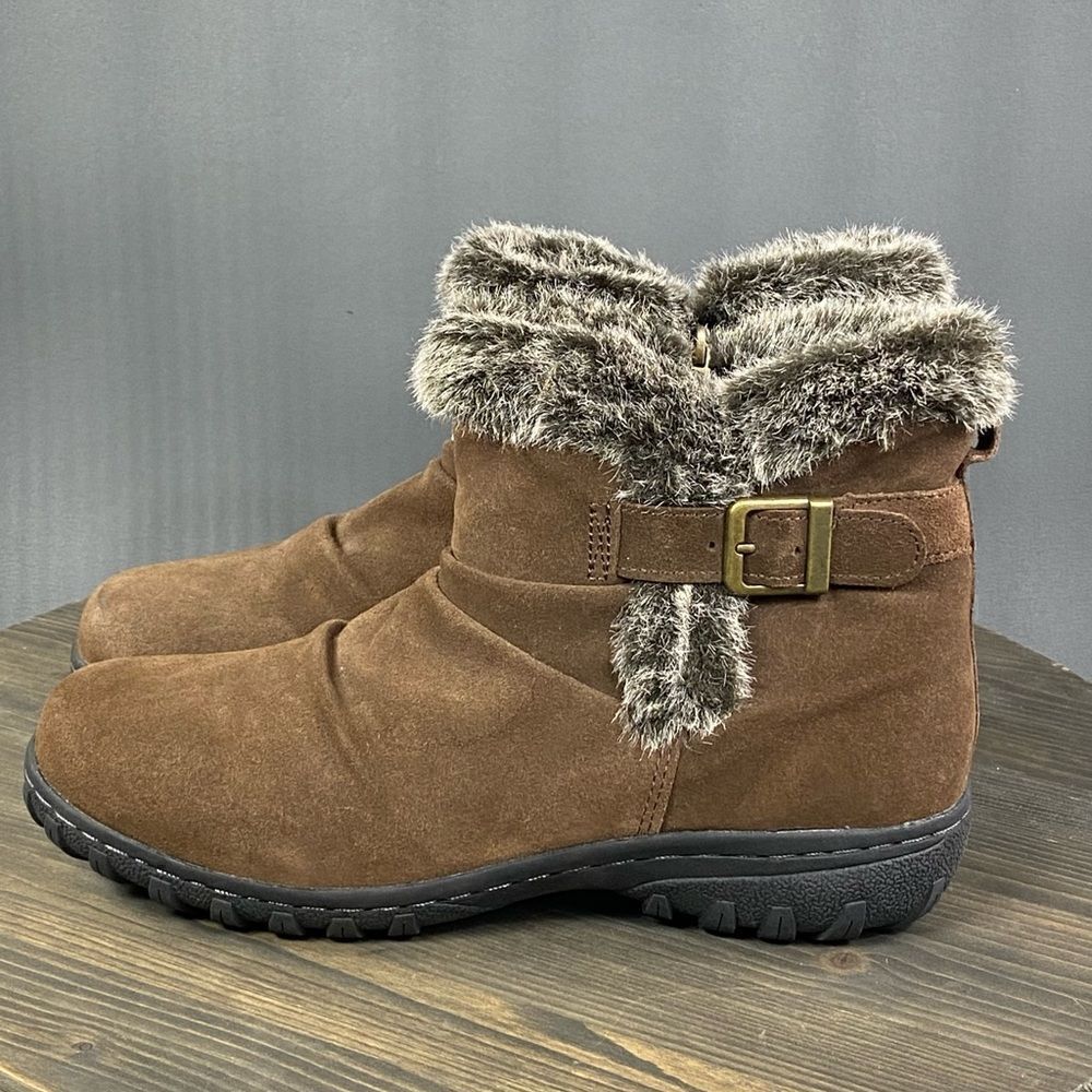 Khombu Lindsey All Weather Boots, Brown Suede womens size 9 new without box